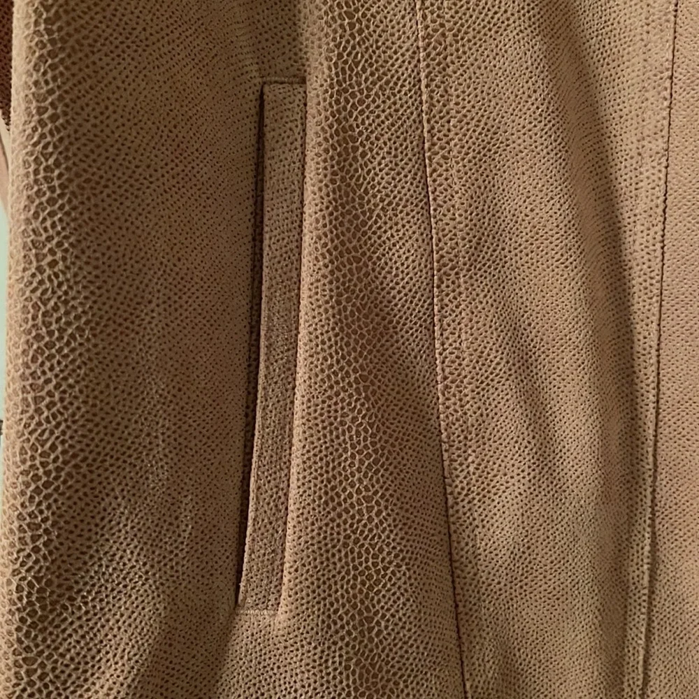 Jacket - Picture 5 of 5